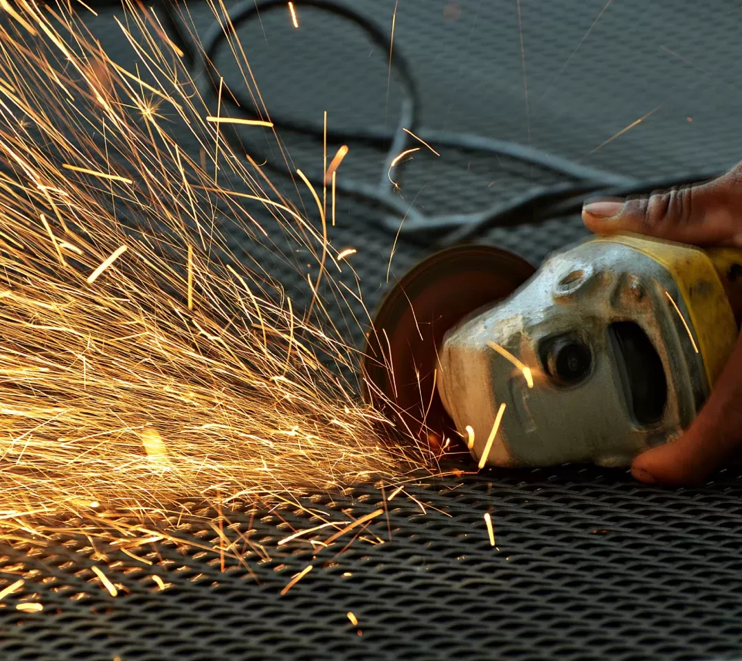 Cutting material to size